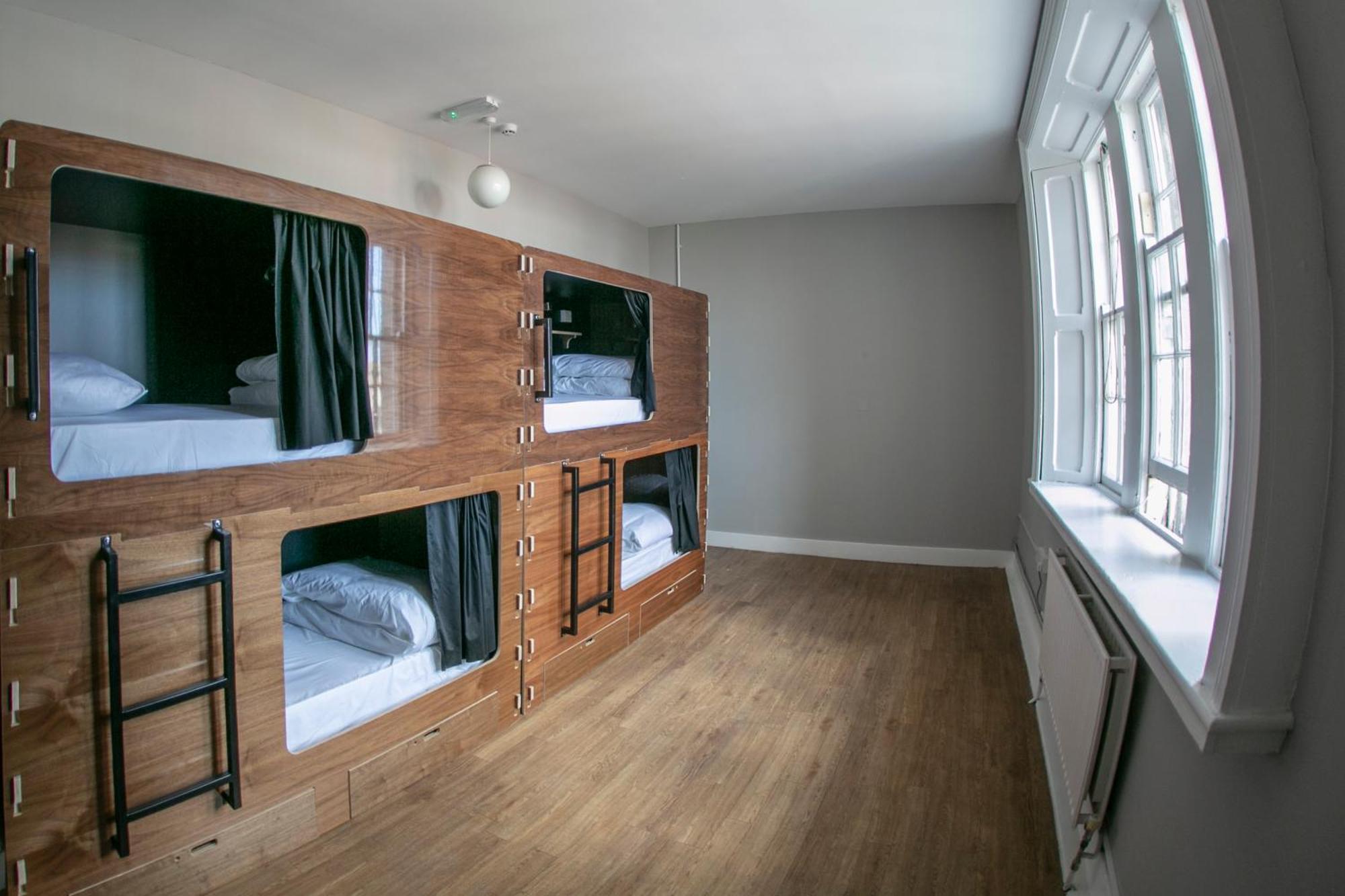 Leevin Hostel Mountjoy Dublin Exterior photo